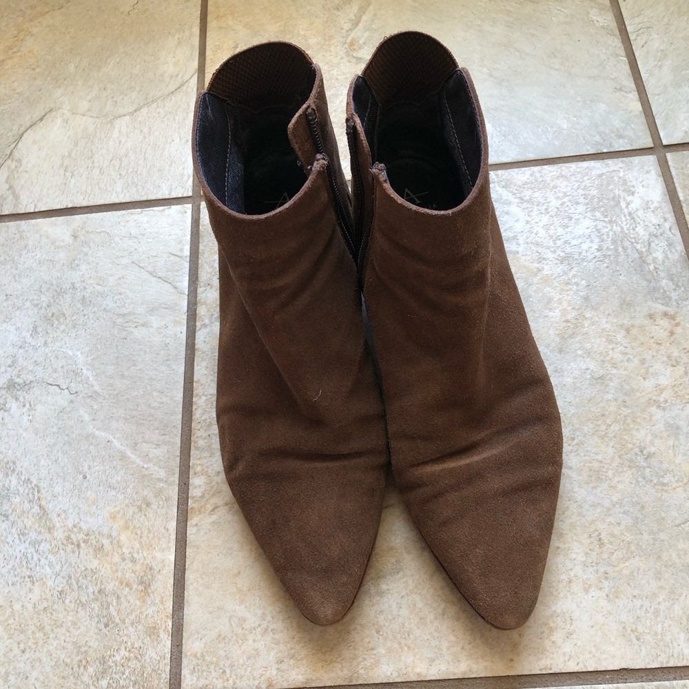 Aquatalia Brown Ankle Boots with Pointed Toe and Side Zipper